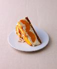 עוגת מוס גבינה ללא אפייה על מצע של אפרסקים