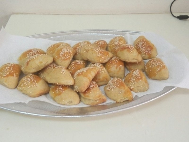 בורקס חצילים וגבינה בולגרית