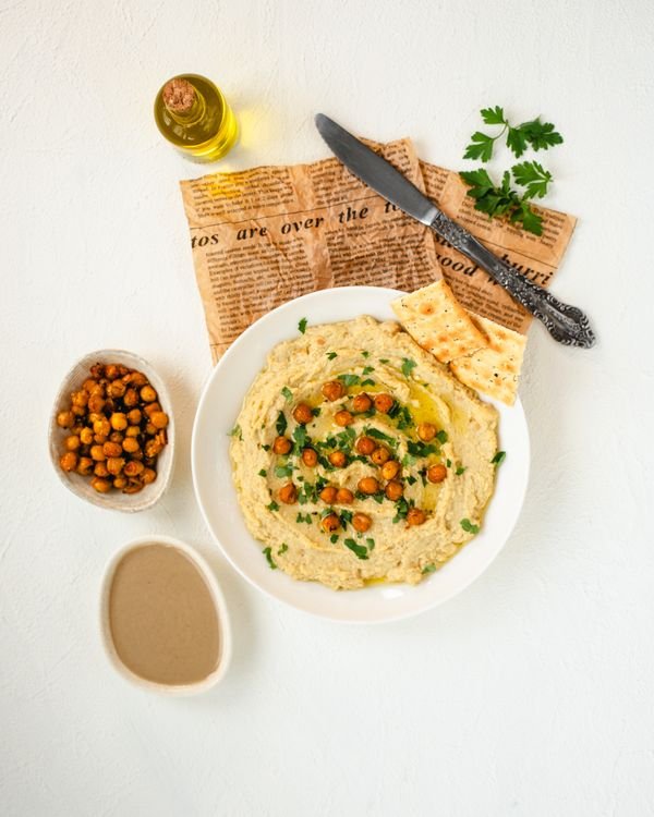 סלט טחינה עם לימון ושום