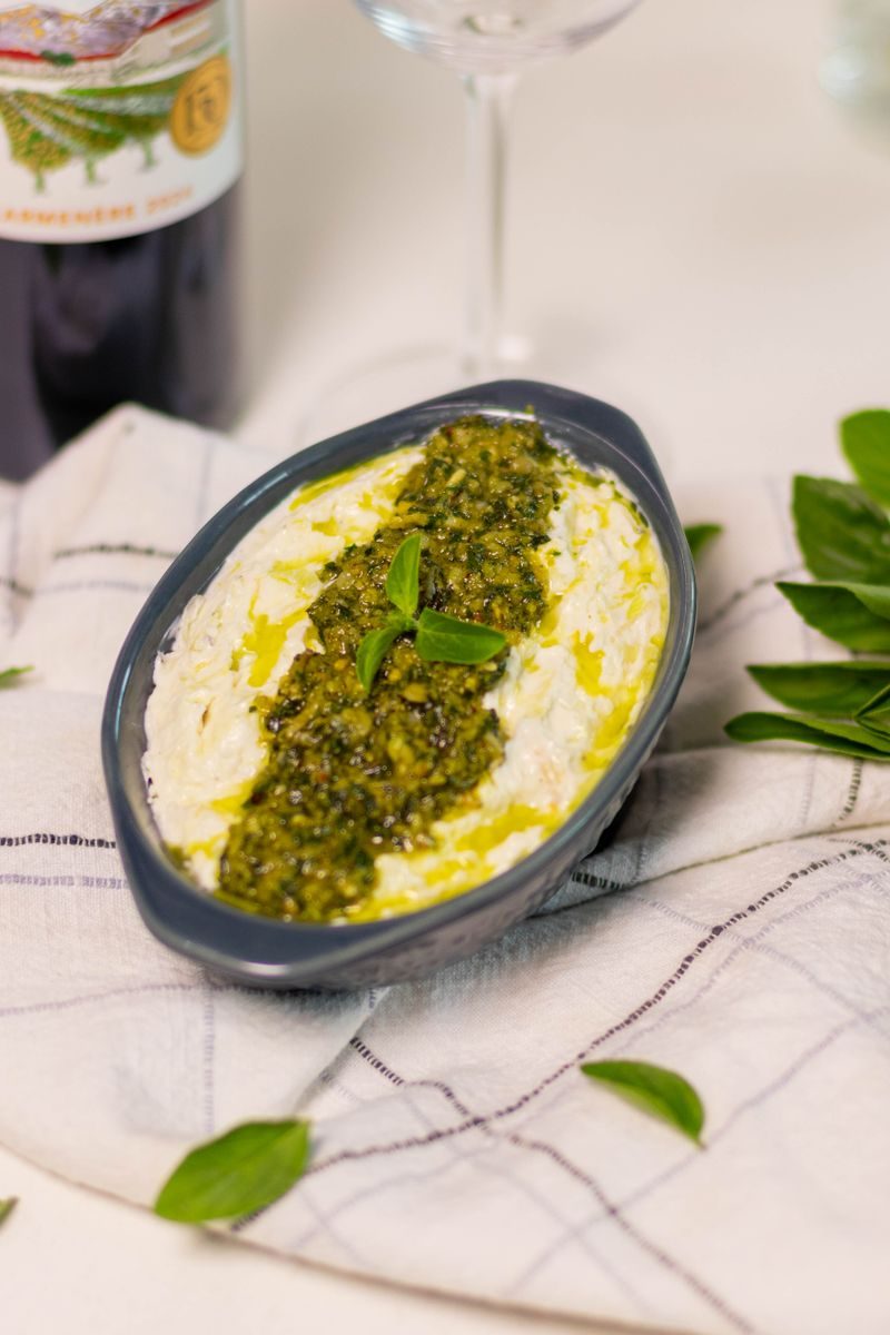 דיפ גבינה ועשבי תיבול