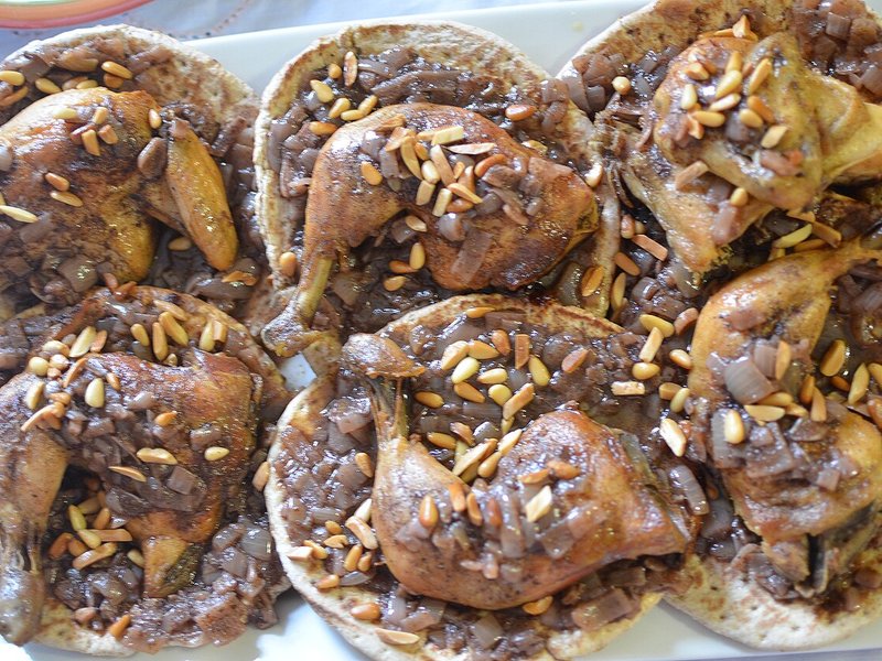מוסכאן עוף עם סומק