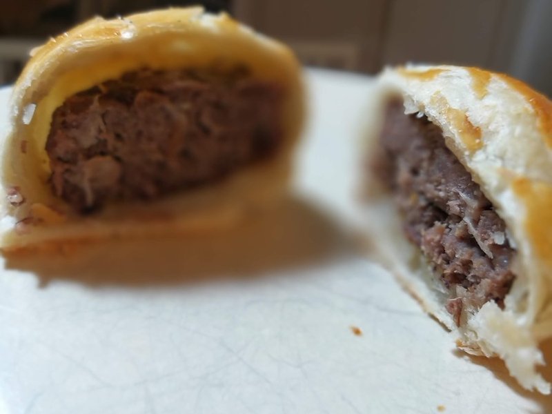 בורקס בשר בבצק עלים