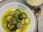 קציצות בשר עם זוקיני ברוטב לימוני ו... ויטמין ה-C כבר בפנים!
