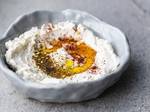 איך מכינים גבינת לאבנה ביתית בקלי קלות?