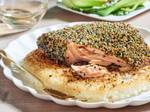 מנה חגיגית: סלמון במעטפת של שומשום