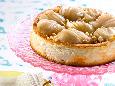 עוגת גבינה אפויה בציפוי קראמבל אגסים