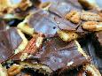 גנאש שוקולד ומצות עם קרם ופקאן סיני